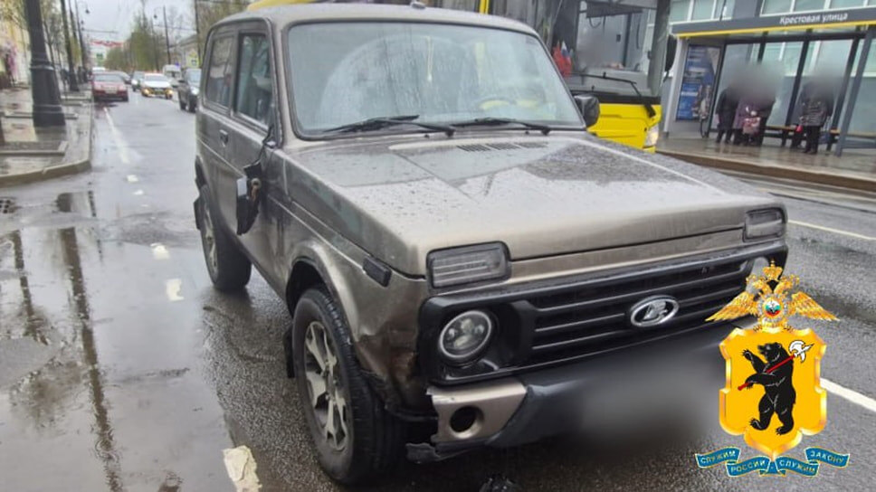 Автомобиль, сбивший пешехода.📷Фото: УМВД России по Ярославской области