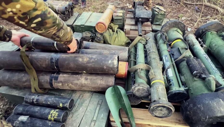 ФСБ сорвала «праздничные» планы ВСУ: в Курахово нашли схрон с огромным количеством оружия