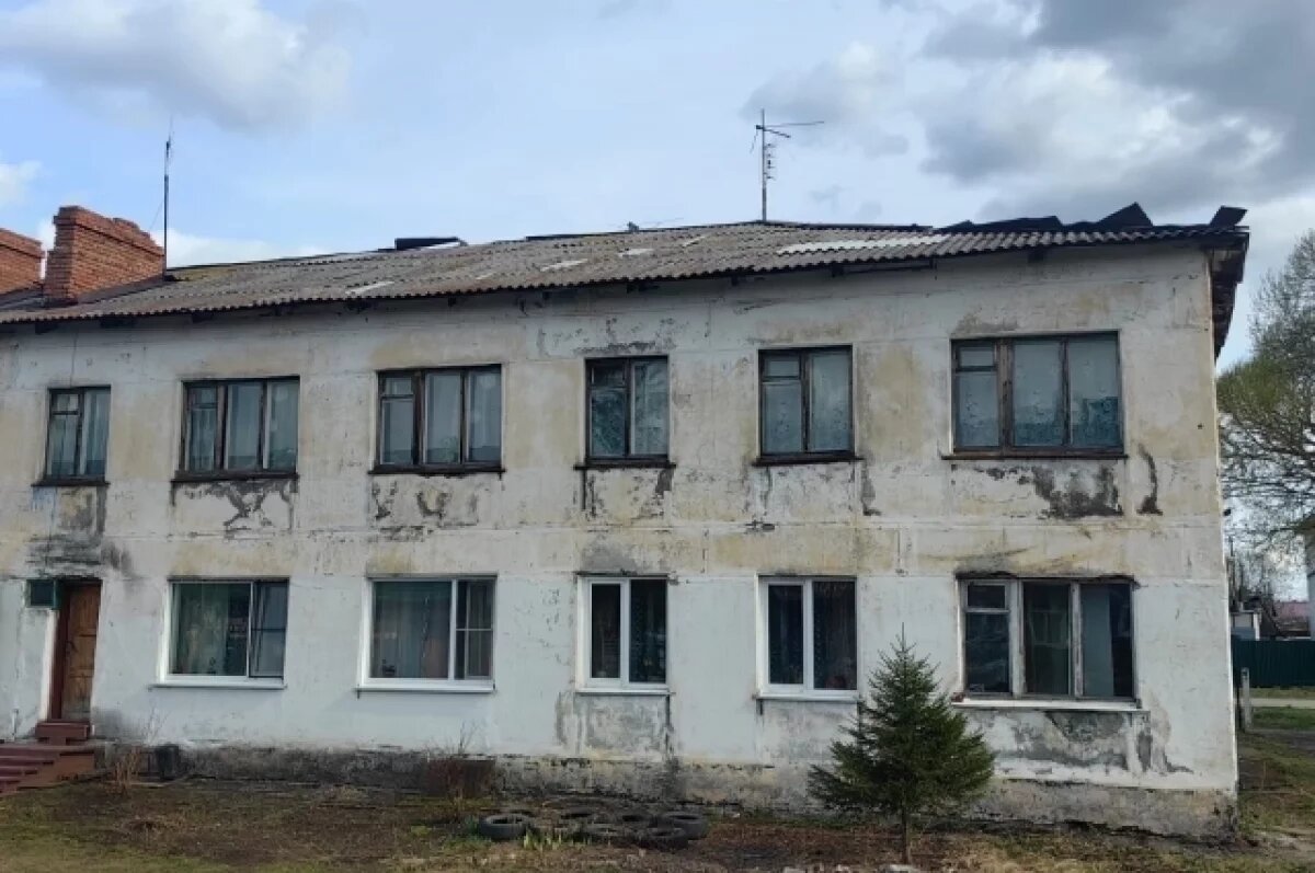    Жители Сибирского просят помочь с капремонтом детской школы искусств