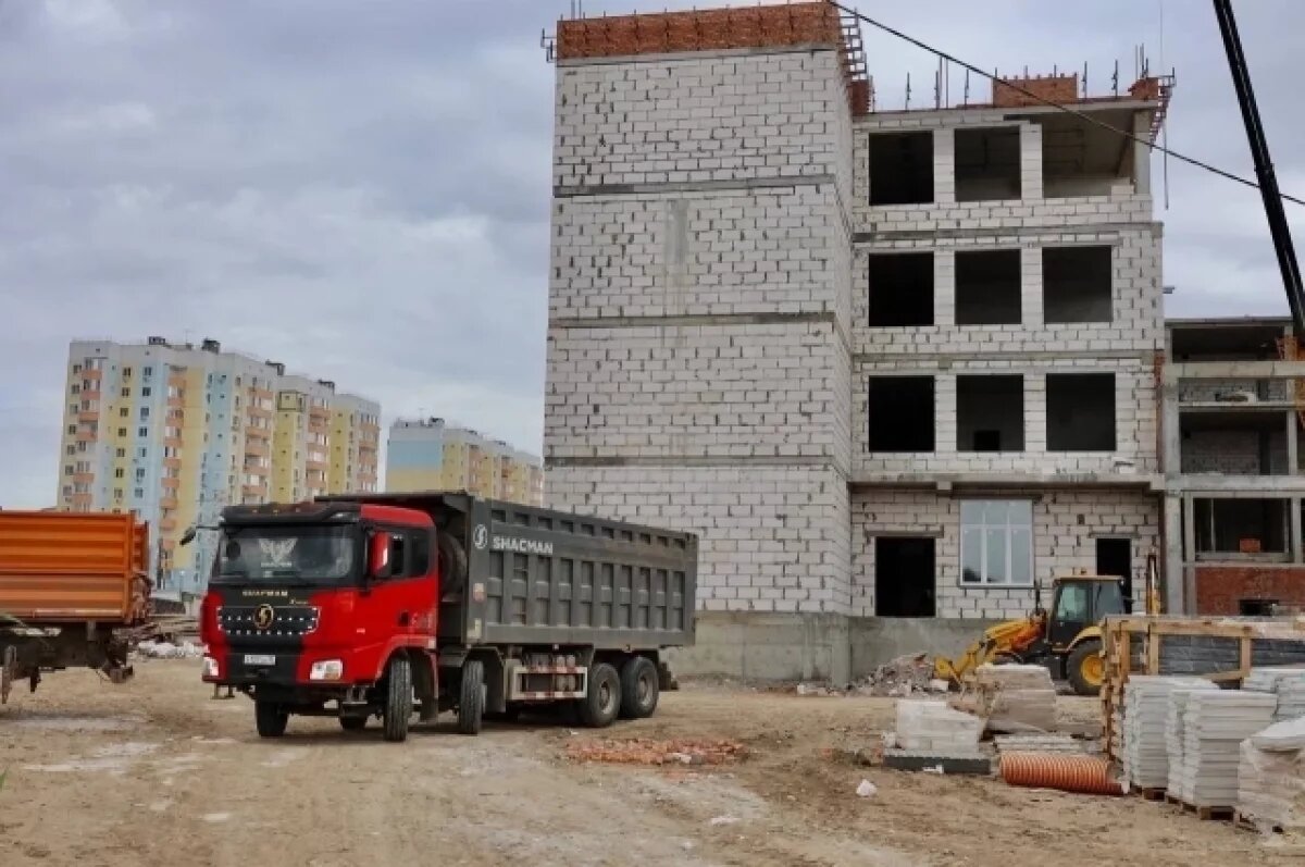    Успеют ли вовремя? Школу в Астрахани планируют сдать в этом году