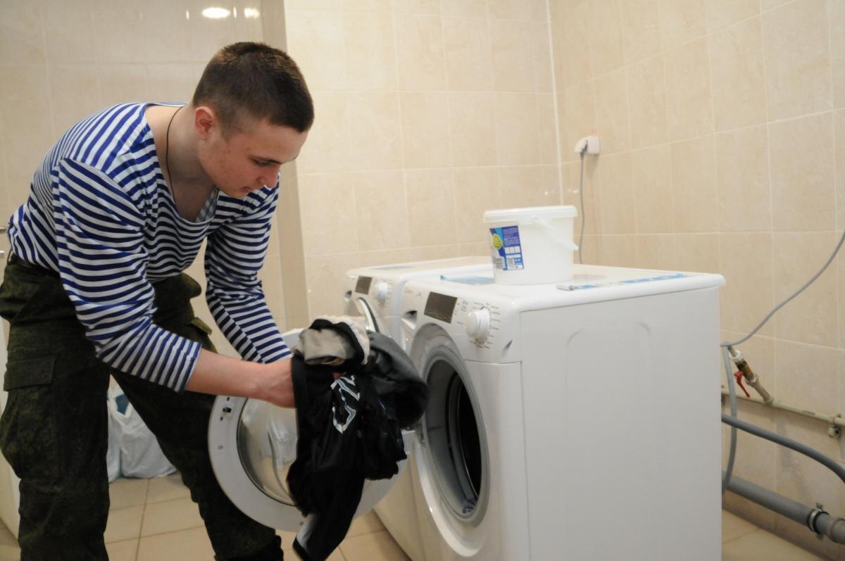    Если причина пролития в заводском браке техники, то собственнику жилья следует обращаться за компенсацией к производителю.