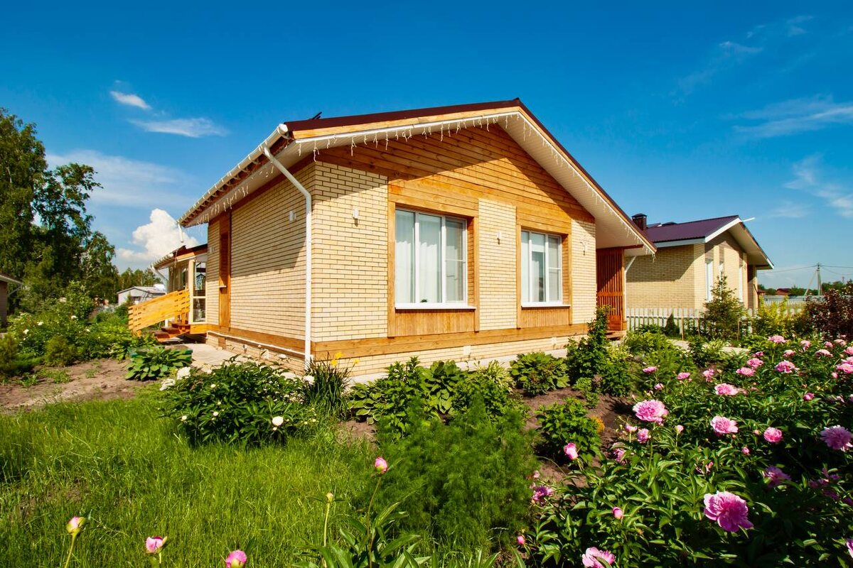 Улица Черемуховая в коттеджном поселке Аист (Красноярка, Омский район)