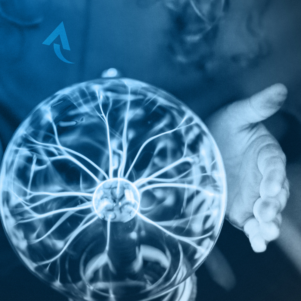 Как искры любопытства зажгли цивилизацию: путь от тайн янтаря к миру розеток