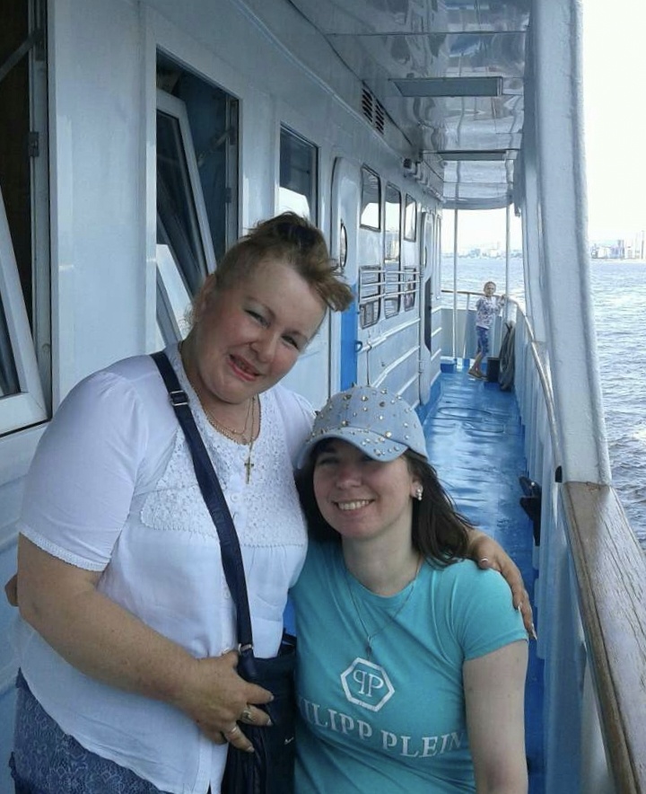 С мамой в Саратове на теплоходе