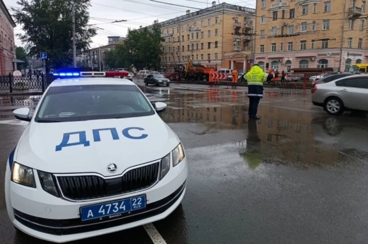    В Барнауле взяли на контроль транспортную обстановку на площади Октября