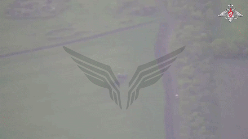    Уничтожение вражеской техники//Видео с официального ТГ-канала Минобороны