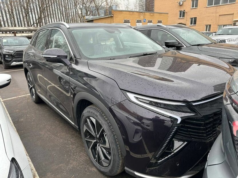 К дебюту готовится новый кроссовер российского производства. Источник иллюстрации - auto.ru