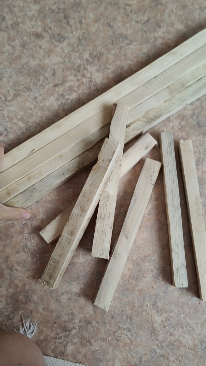 Те самые палочки для помидор))