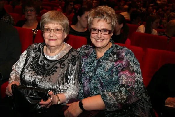    Нина Гребешкова и Оксана Худякова