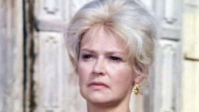    Нина Гребешкова в фильме «Не может быть!». Фото: «Мосфильм»/imdb.com