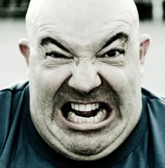 Сладкун какой😘 Из интернета взят.