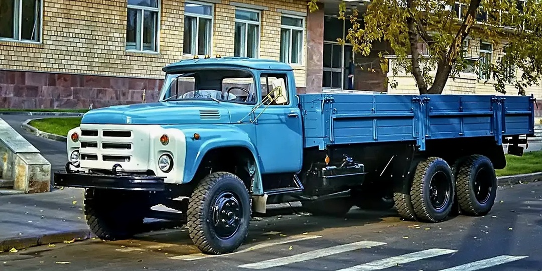 Что лучше: ЗИЛ-130 или ЗИЛ-164А? Сравнил две «легенды» по основным параметрам