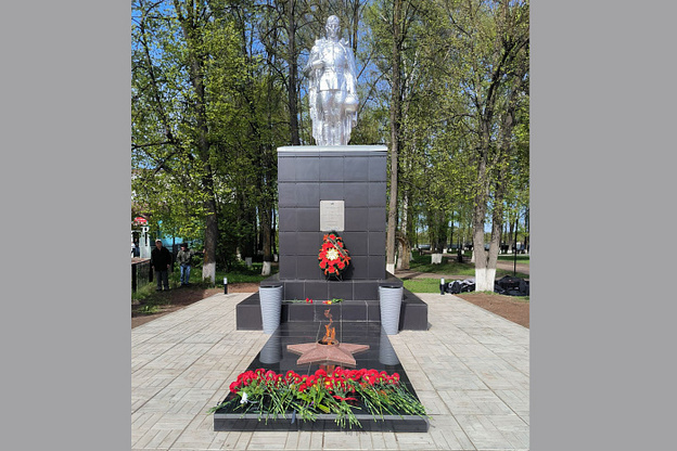    В Малмыже зажгли Вечный огонь на природном газе