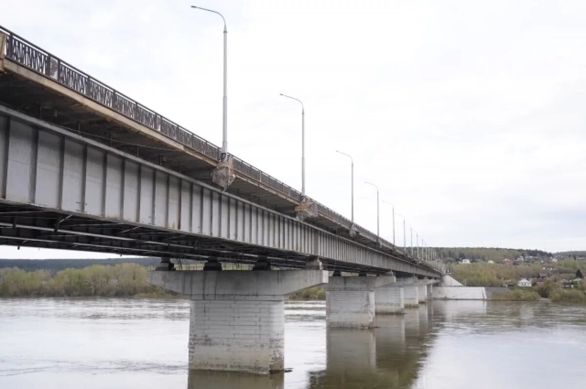    В Кемерове под путепроводом Кузбасского моста изменится движение для авто