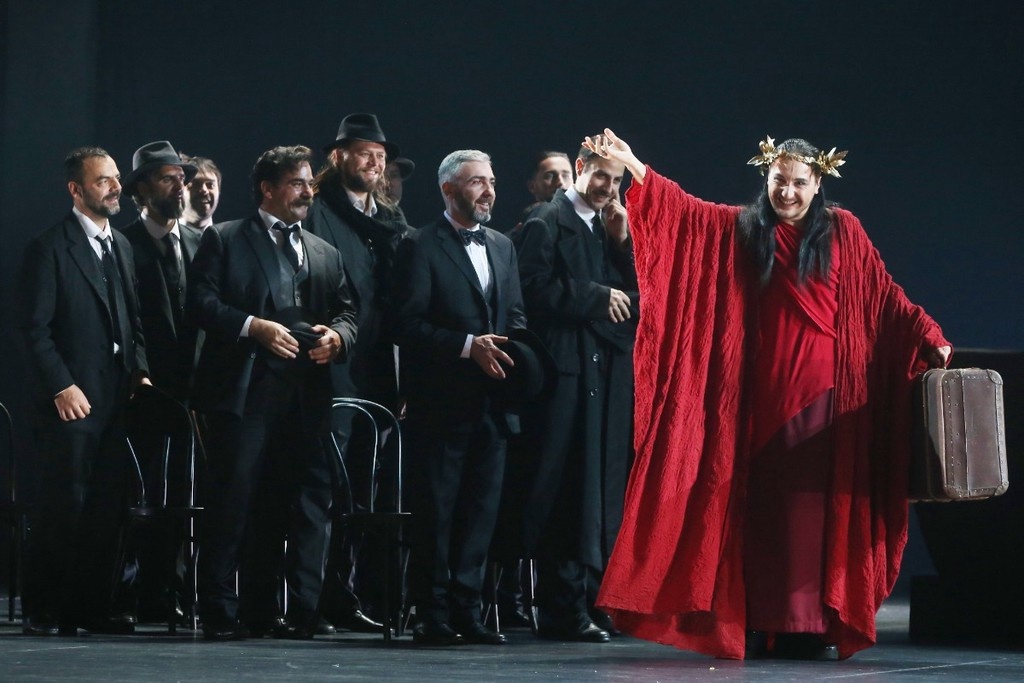    Фото © Вячеслав Прокофьев / ТАСС / Сцена из спектакля «Царь Эдип» Софокла режиссера Римаса Туминаса в Государственном академическом театре имени Евгения Вахтангова