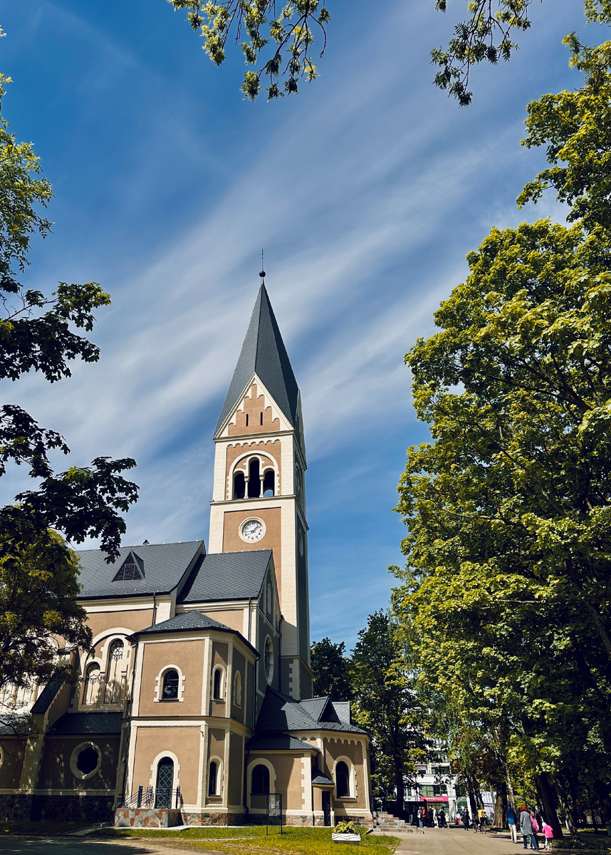 Здание театра кукол