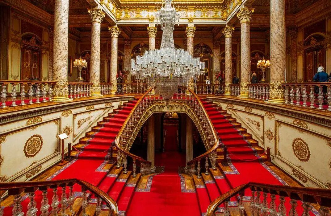 Дворец Долмабахче! Здесь проходили прошлые переговоры Россия-Украина.