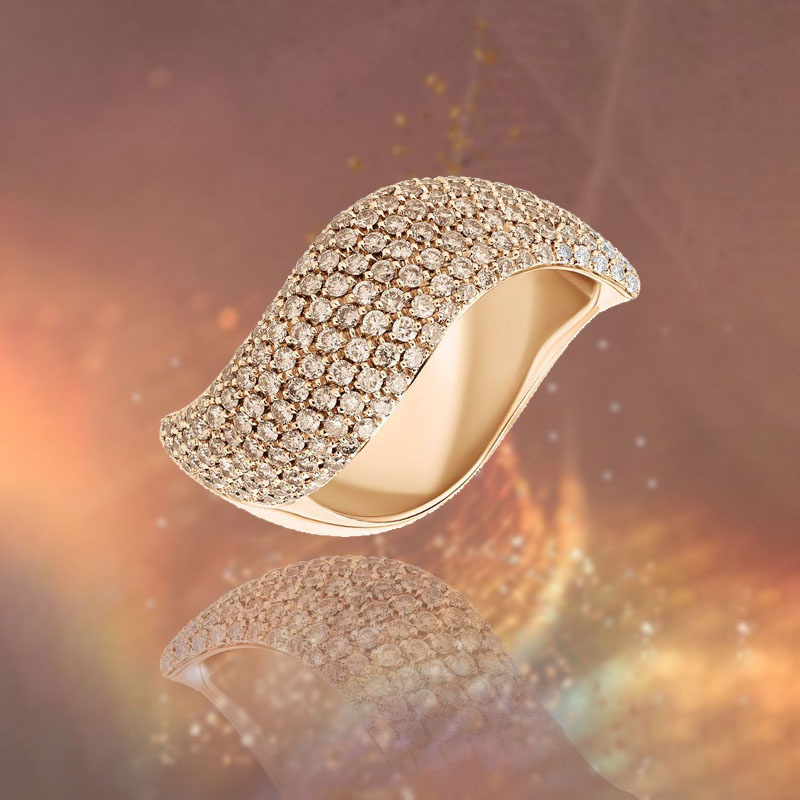 Кольцо Pasquale Bruni Sensual Touch из розового золота с белыми и коньячными бриллиантами