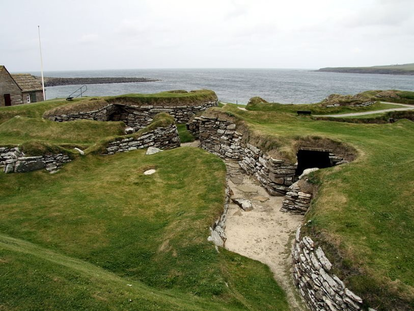 Руины древнего поселения викингов на Оркнеях
