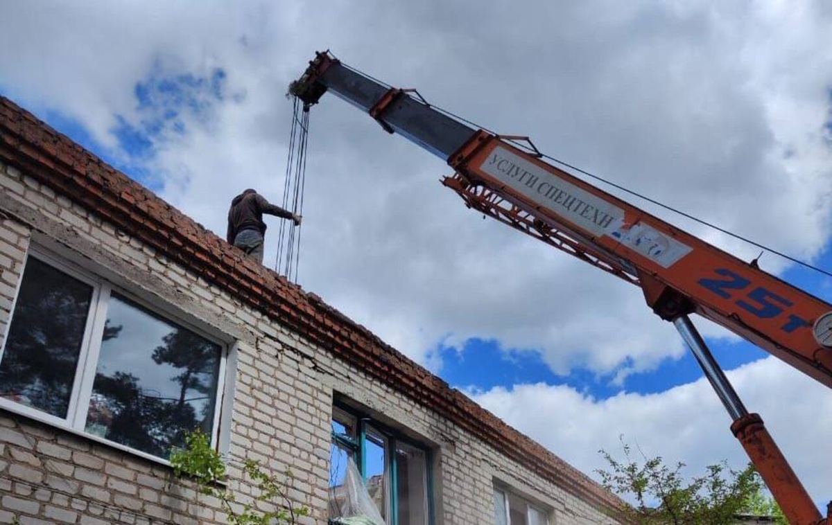    Началось восстановление пострадавшего дома в пригороде Рыльска Курской области