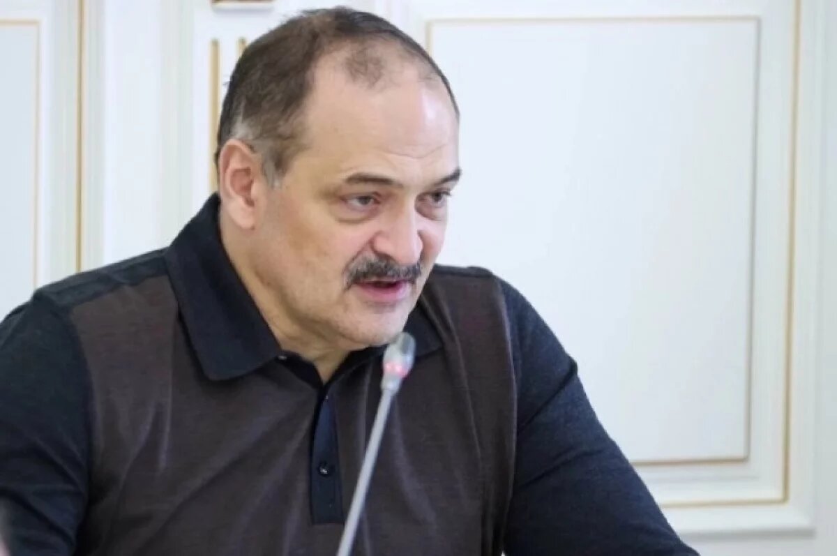    Полицейских, отбивших нападение в Махачкале, представят к госнаградам