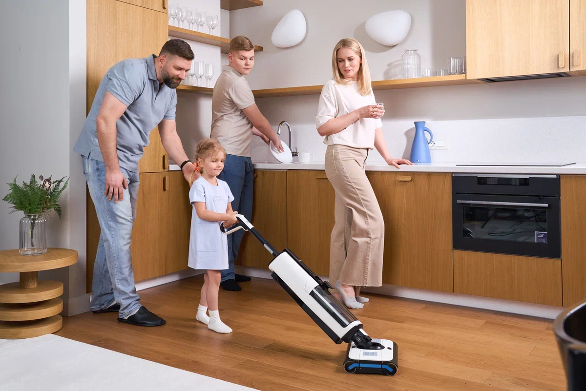 Моющий пылесос REMEZ IQSelf. 