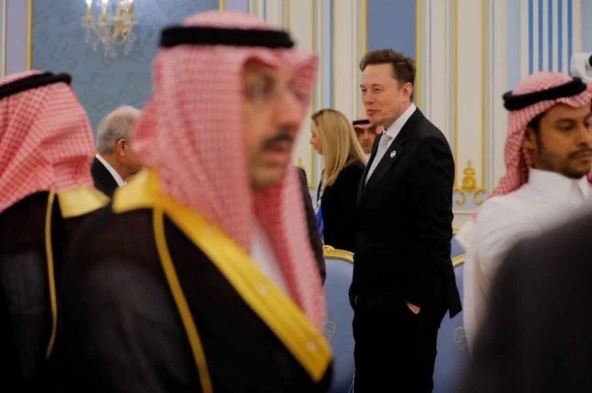    Маск присоединился к Трампу во время его визита в Саудовскую Аравию