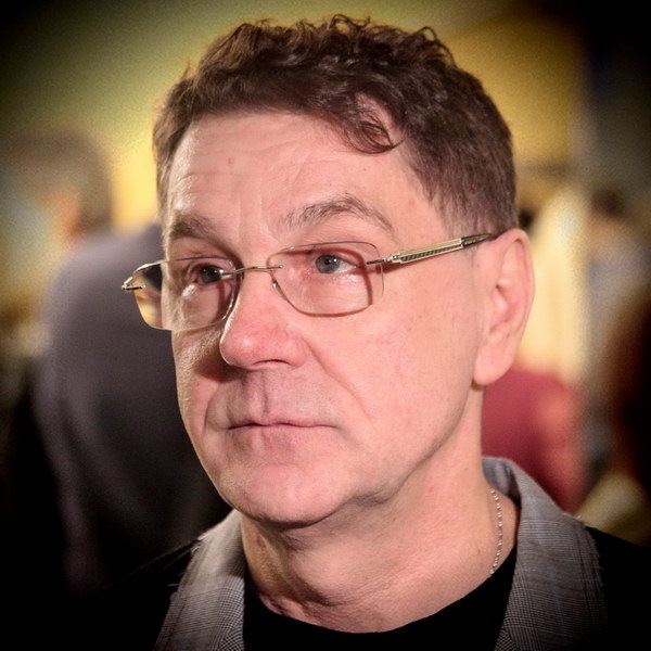     Сергей Маковецкий назвал мракобесием отмену гастролей театра Вахтангова в Севастополе