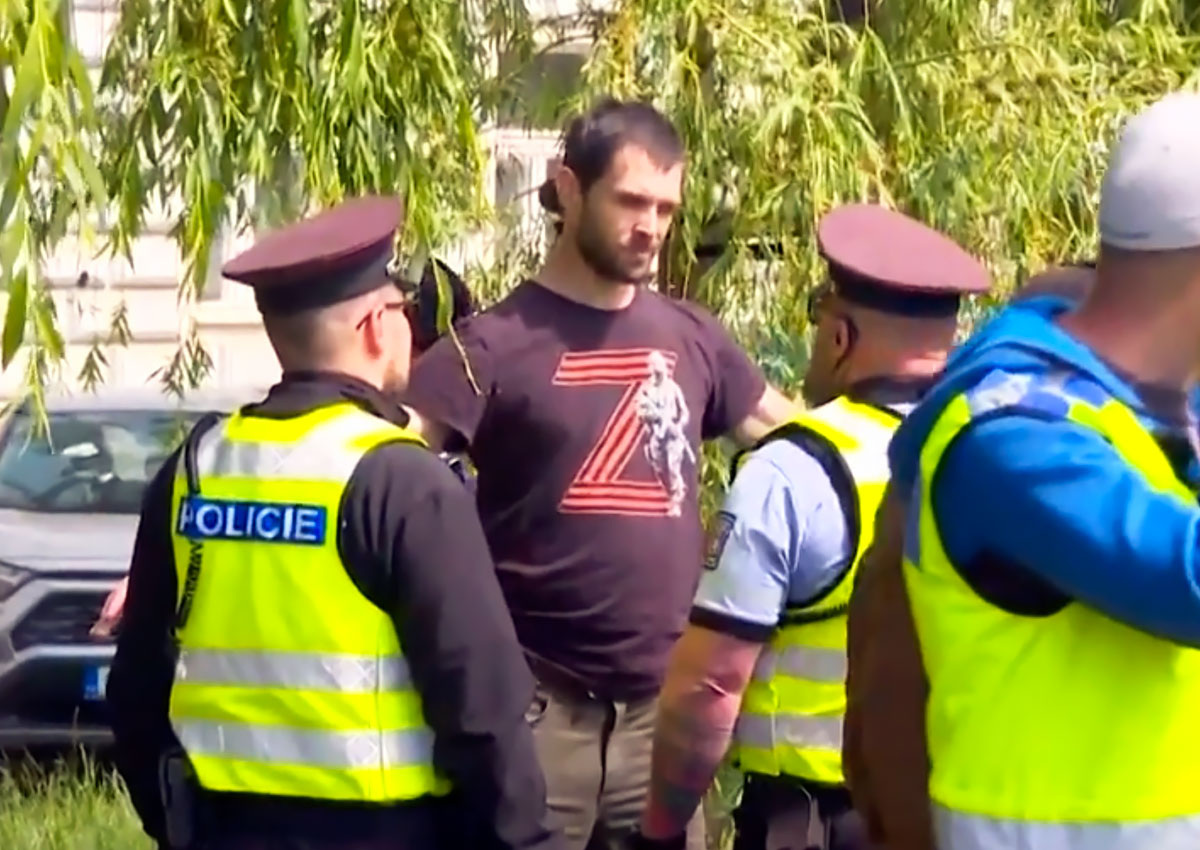    В Чехии вновь попытаются запретить в стране коммунистические собрания с флагами СССР и портретами Сталина