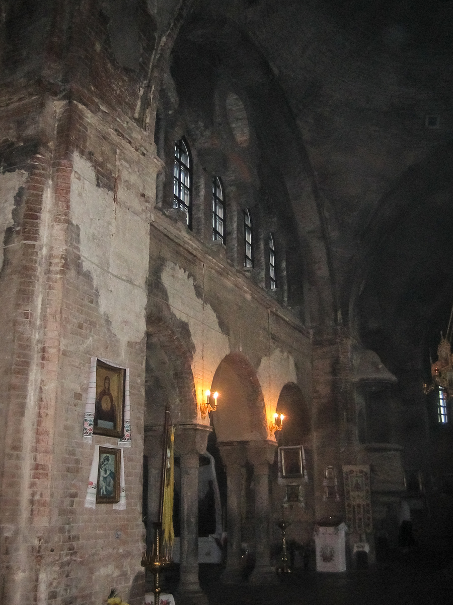 Внутреннее убранство Свято-Николаевского Гарнизонного собора (фото 2007 года)