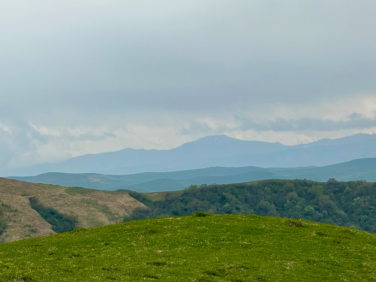 Вид с тропы на предгорья, фото Сад в стиле Paradise ®