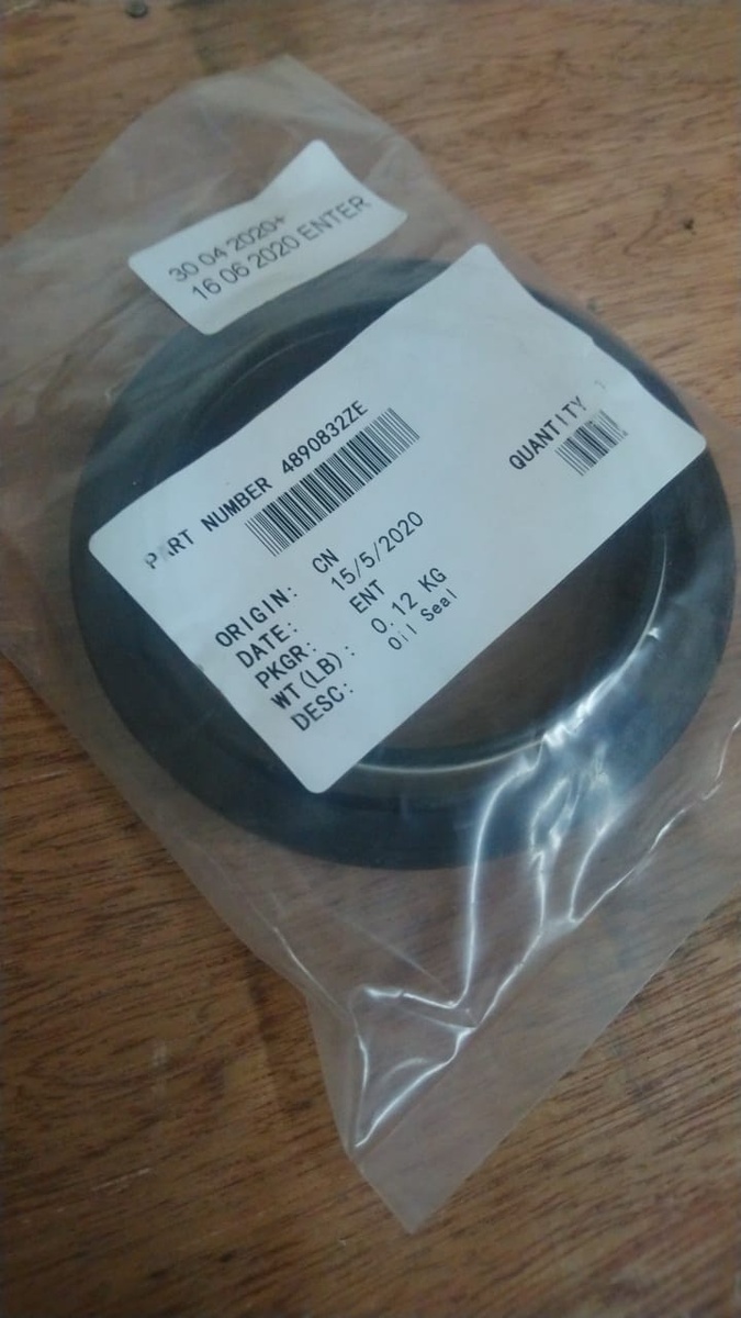 Сальник коленвала (4890832) передний Cummins ISF3.8   