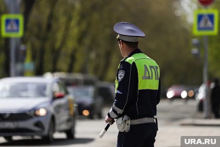 Причиной такой ситуации стало несоблюдение процедуры снятия автомобиля с регистрационного учета при продаже. Фото: Размик Закарян © URA.RU