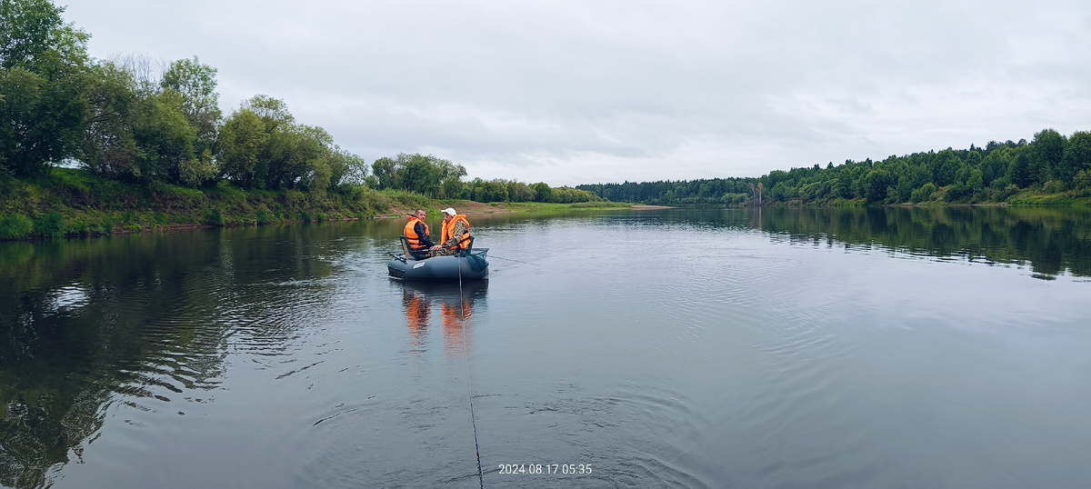 Так мы троллили в две лодки!!!Паравозиком!!!