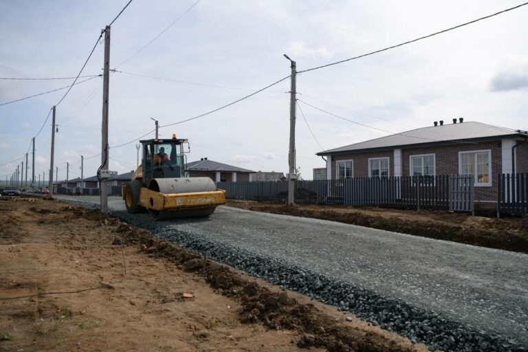    Стройка после паводка. В Орске вводят новое жилье и благоустраивают территорию  Белов Михаил Александрович