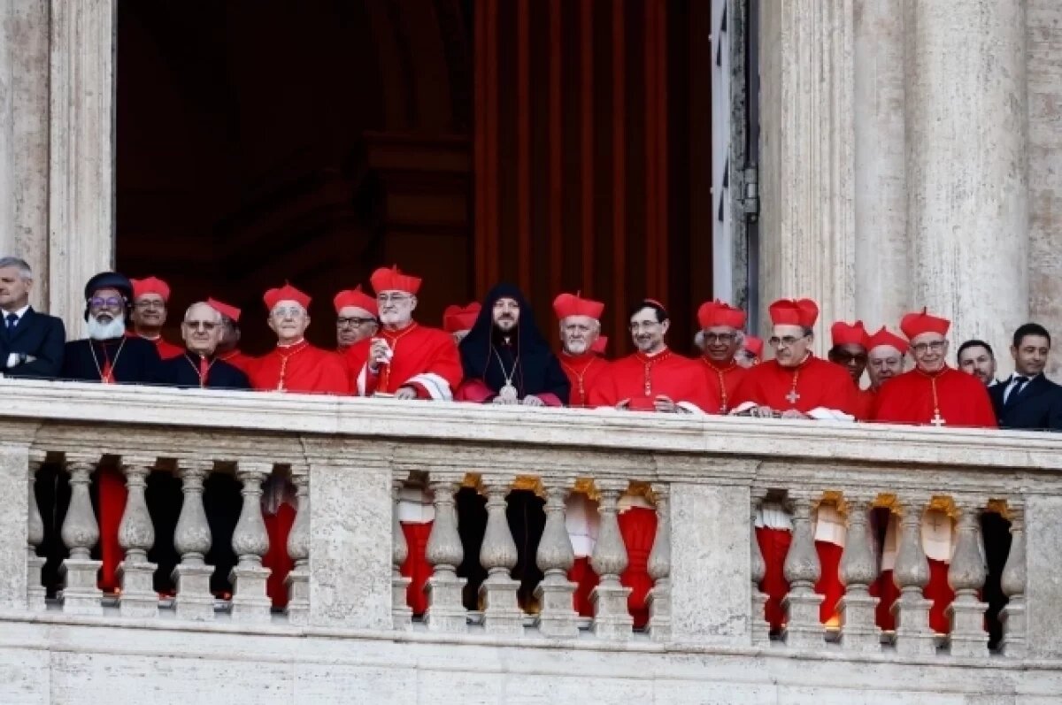    Кардинал Чжоу специально не учил итальянский, чтобы не стать папой Римским