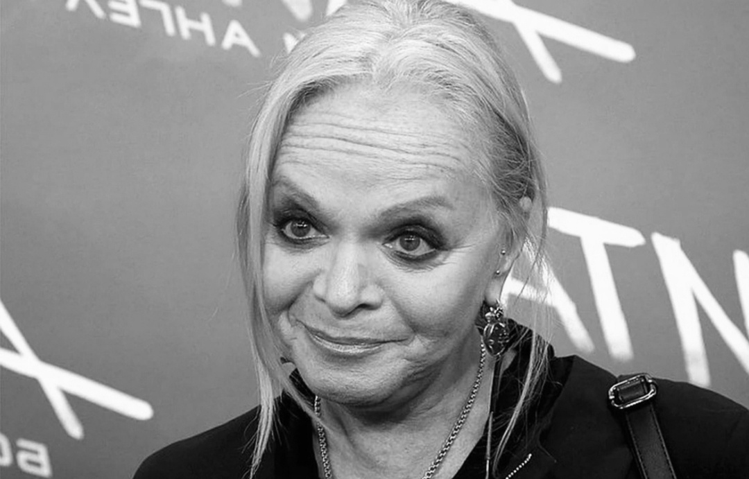 Лариса Долина