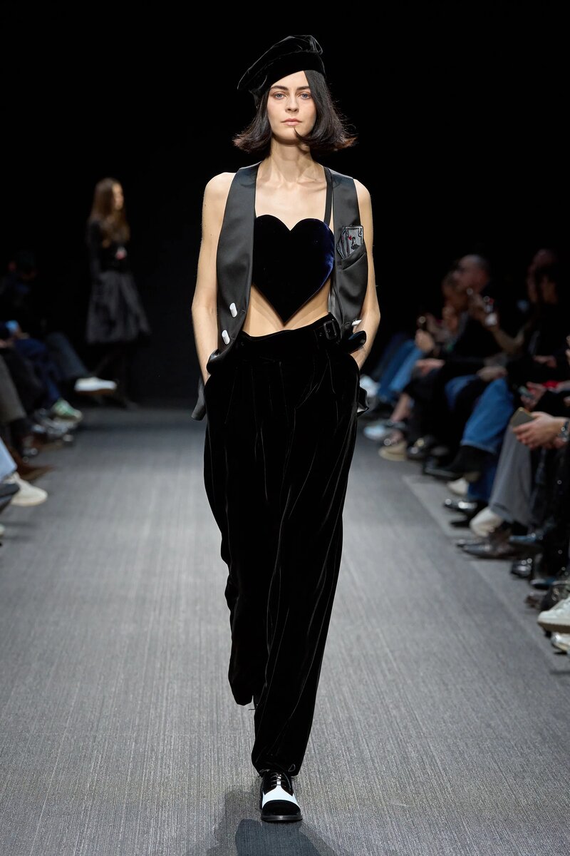 Emporio Armani Fall 2025 Ready-To-Wear