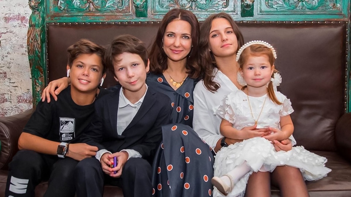 Екатерина Климова с детьми