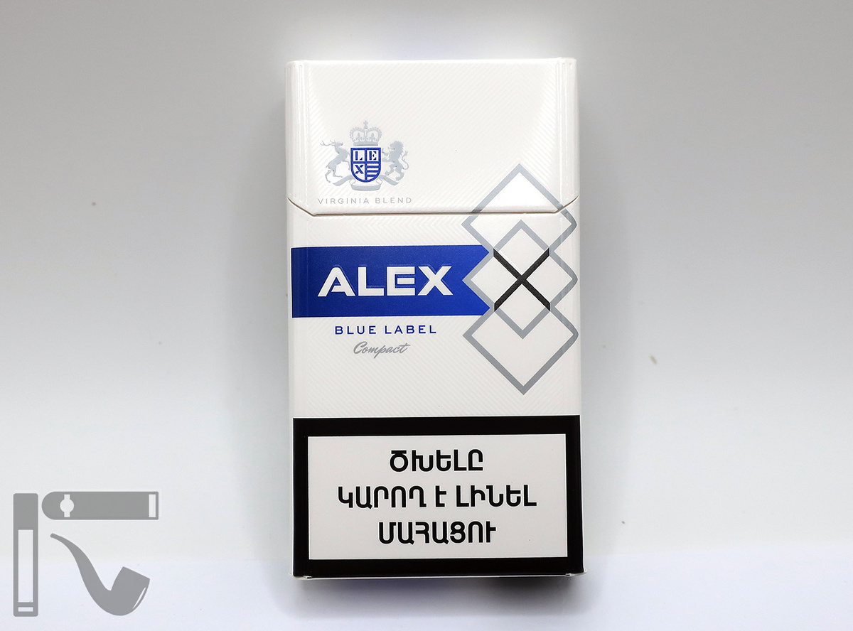 Сигареты Alex Blue Label. Фото: © канал "Уголок Курильщика"