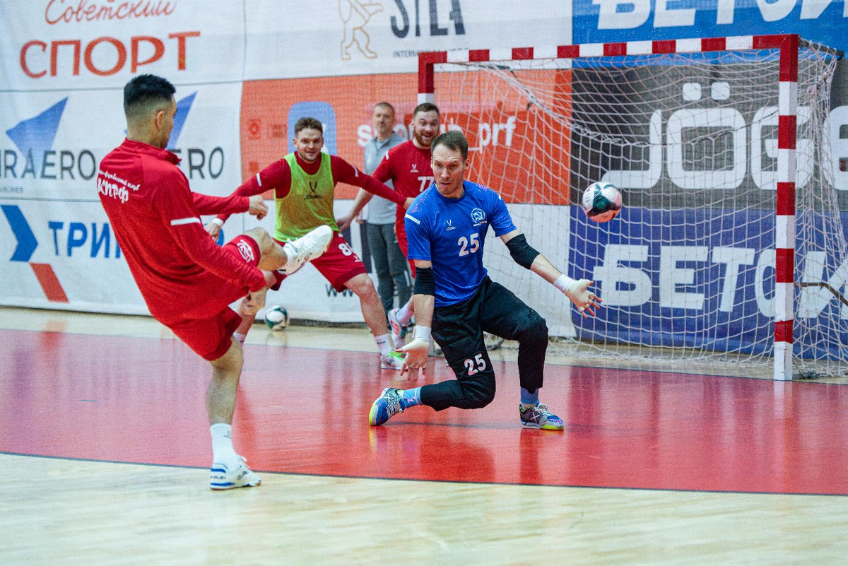 Фото с сайта МФК КПРФ 