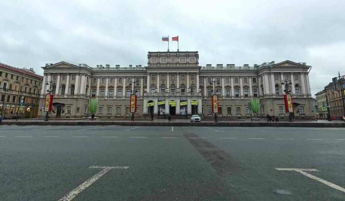     Мариинский дворец. Источник: kp.ru Автор фото: Алексей Булатов