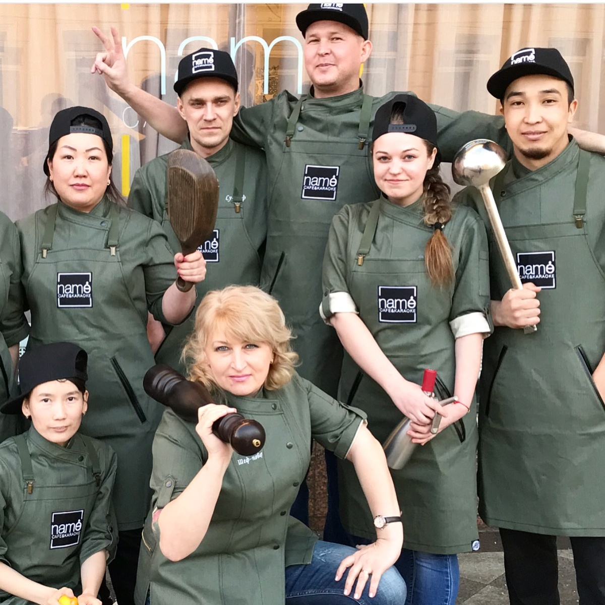 Команда ресторана Name, Москва, Спецпроект форма из джинсы