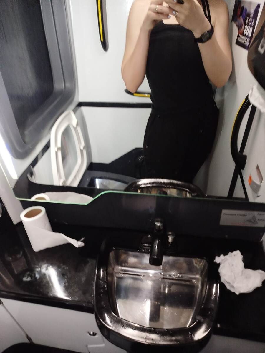 Обычно туалеты довольно чистые, но иногда и не очень!