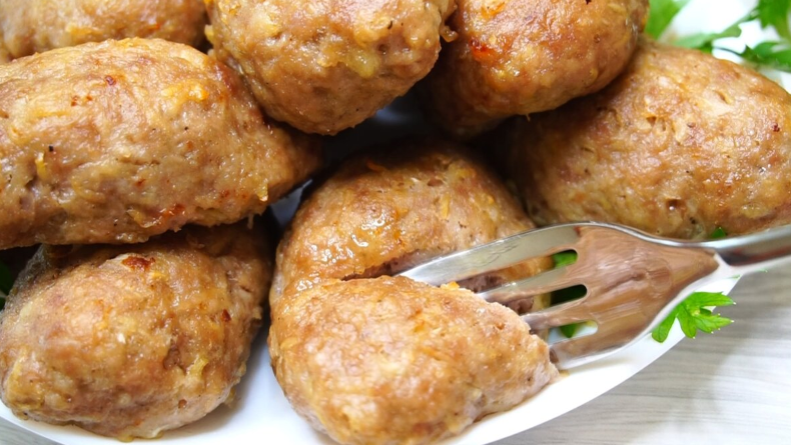 Когда хочу Вкусных котлет, но ЛЕНЬ стоять у плиты готовлю так, по вкусу как со сковороды