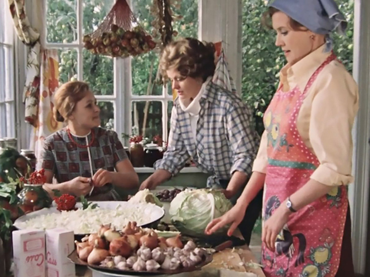     В конце 1970-х сорокалетним предлагали знакомиться «на кладбище, с вдовцами», а сегодня такие дамы избегают даже ровесников. Кадр из фильма «Москва слезам не верит».