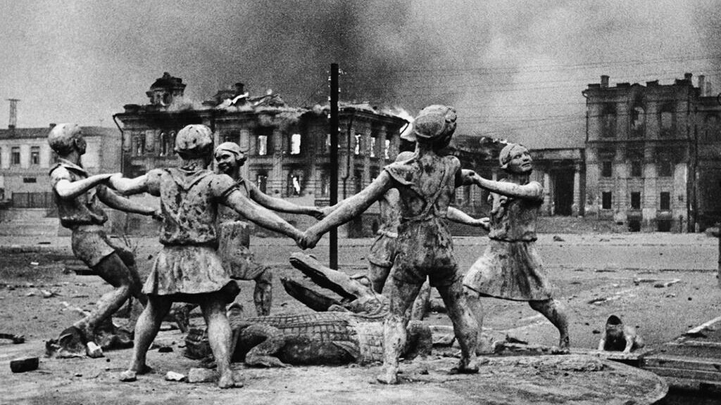     Автор: Эммануил Евзерихин Источник: Мультимедиа арт музей, Москва / Московский дом фотографии