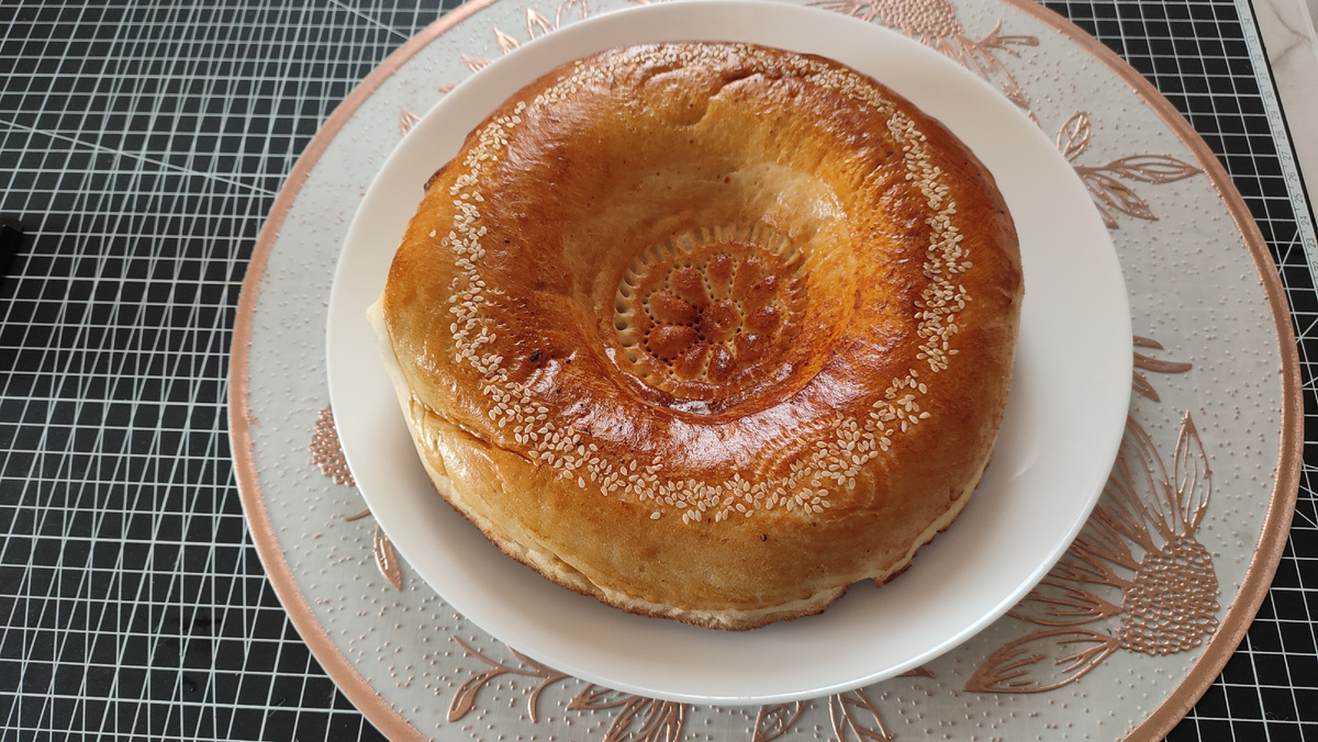 Вот такая лепешка. Вчера дети угостили