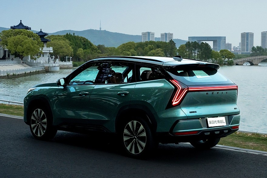    Новый Geely Boyue L для Китая