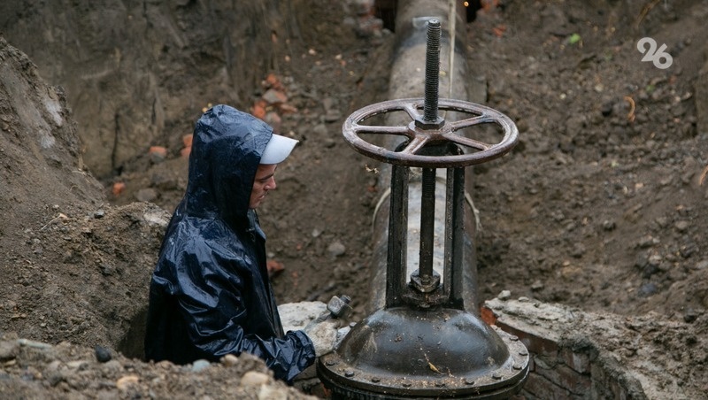    По поручению губернатора Владимира Владимирова в Георгиевске выяснят причину протечки в одном из многоквартирных домов Фото: Валерия Алтухова / / ИА «Победа26»